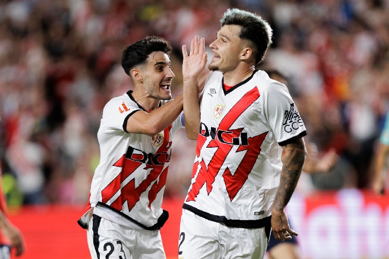 Rayo Vallecano có lợi thế thi đấu sân nhà