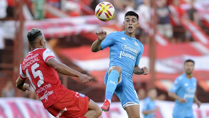 Argentinos Juniors vs Belgrano có cuộc chiến giành giật không gian trung tuyến 