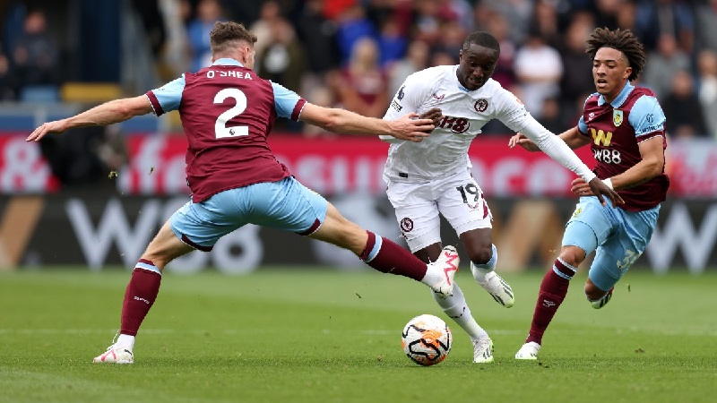 Burnley vs Aston Villa đối đầu thu hút người hâm mộ