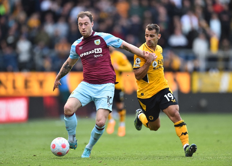 Burnley vs Wolves đối đầu hấp dẫn