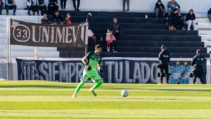 Nueva Chicago football