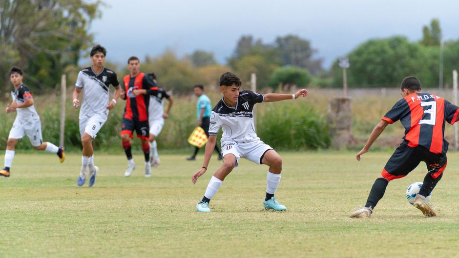D. Puerto Montt vs Curico Unido Hạng 2 Chile